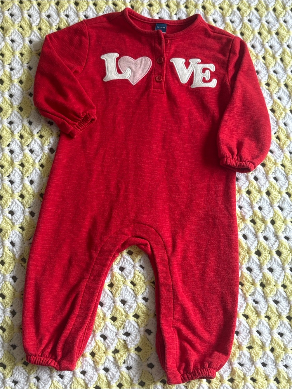 Old Navy Red 'LOVE' Baby Girl Footie 3 Buttons Up One Piece Romper Size 12-18M !
